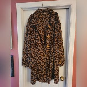 Roaman's winter coat leopard print big buttons inside pockets and outside pocket